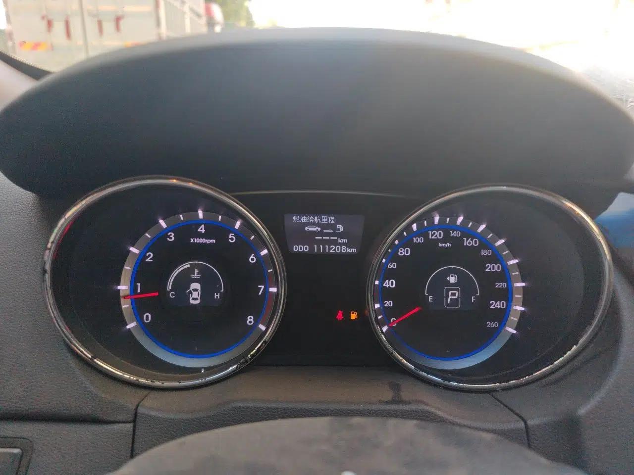 Hyundai Sonata 2013 2.0L Automatic Fashion Edition — миниатюра 12