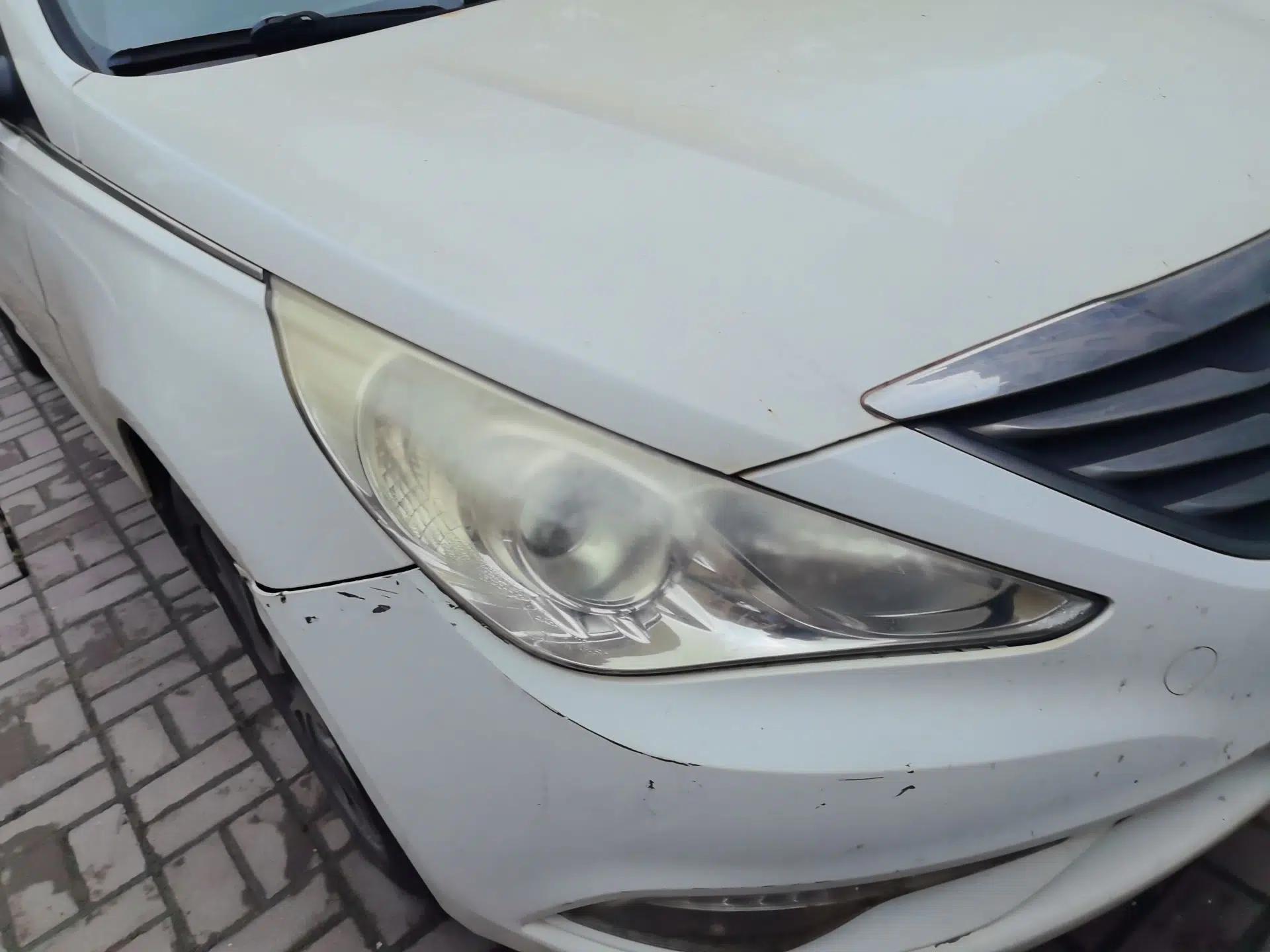 Hyundai Sonata 2011 2.0L Automatic Leading Edition — миниатюра 7