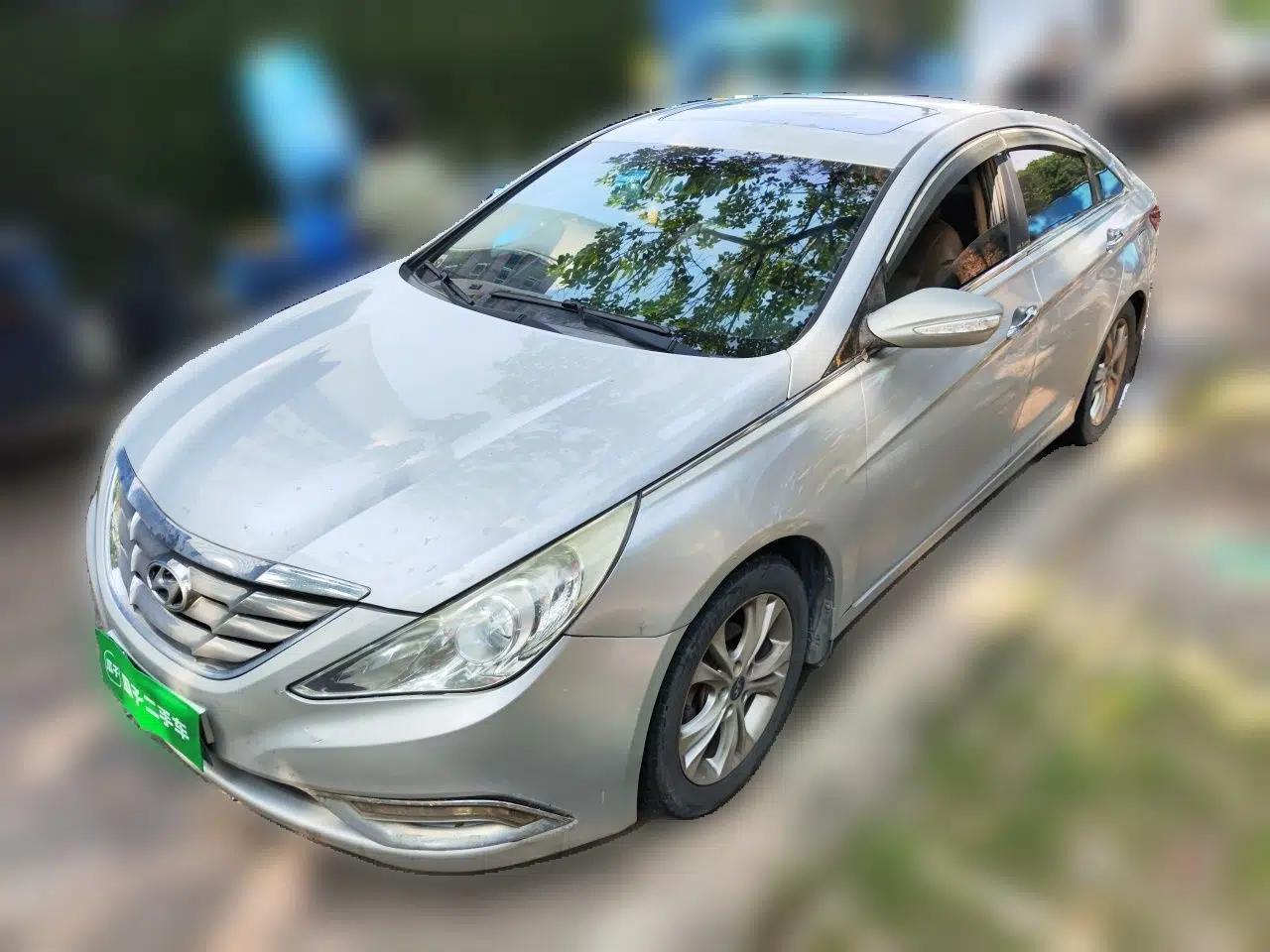 Hyundai Sonata 2011 2.0L Automatic Prestige Edition — миниатюра 1