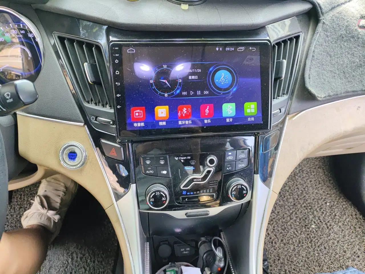 Hyundai Sonata 2011 2.0L Automatic Prestige Edition — миниатюра 13