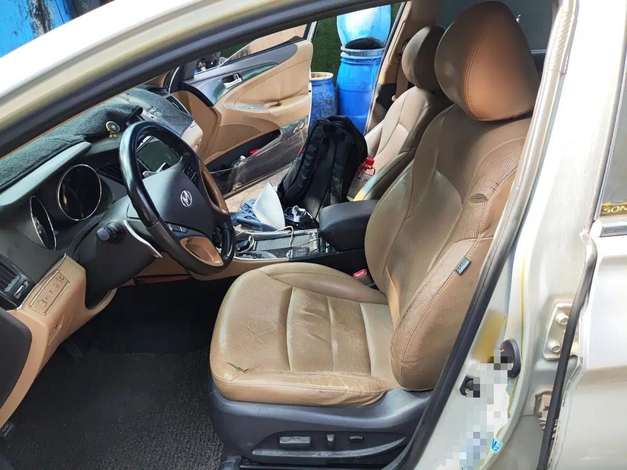 Hyundai Sonata 2011 2.0L Automatic Prestige Edition — миниатюра 15