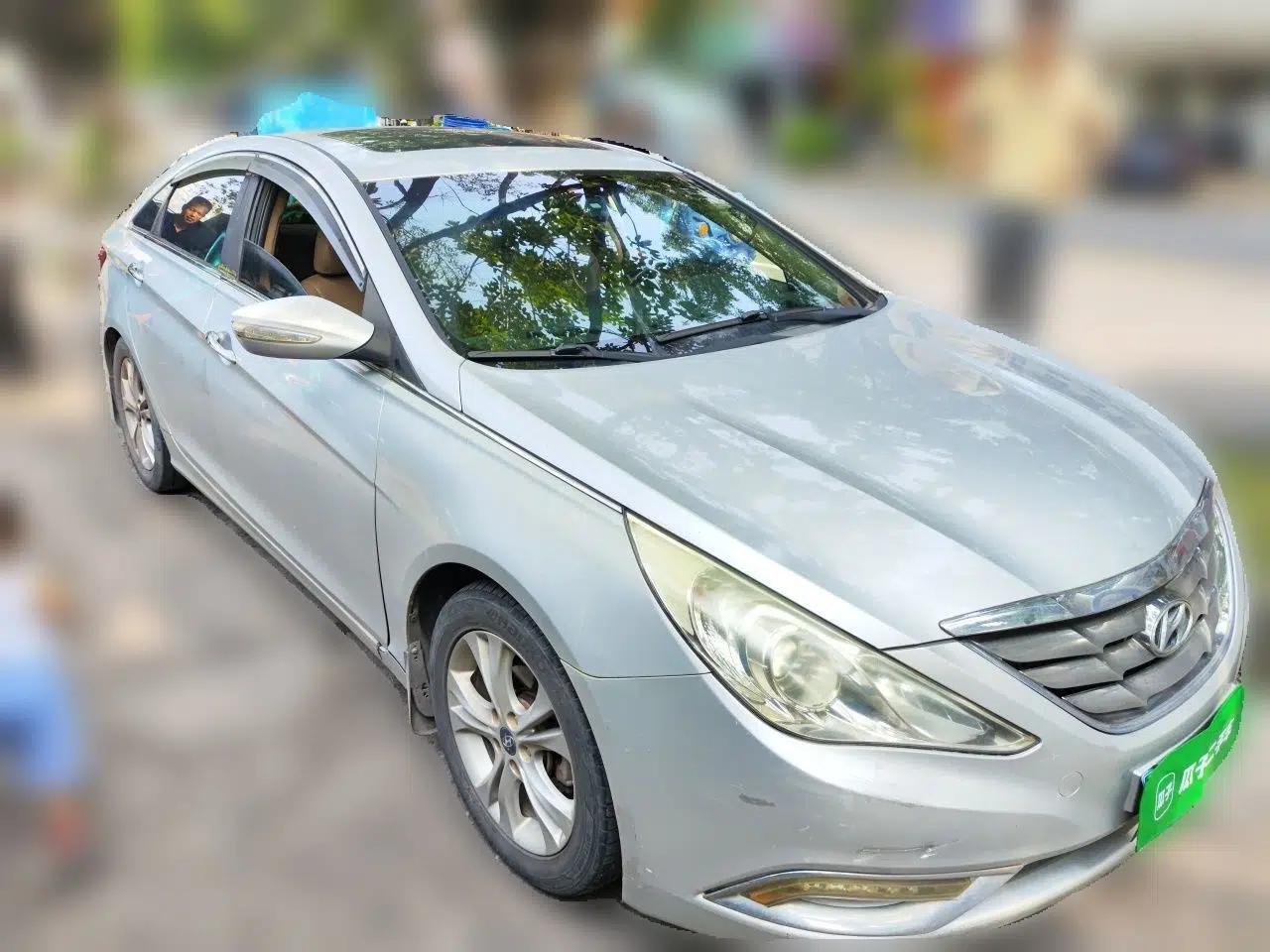 Hyundai Sonata 2011 2.0L Automatic Prestige Edition — миниатюра 3