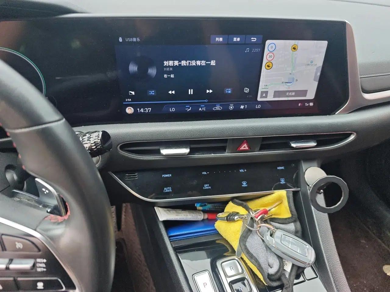Hyundai Sonata 2022 270TGDi DCT 20th Anniversary Edition — миниатюра 13