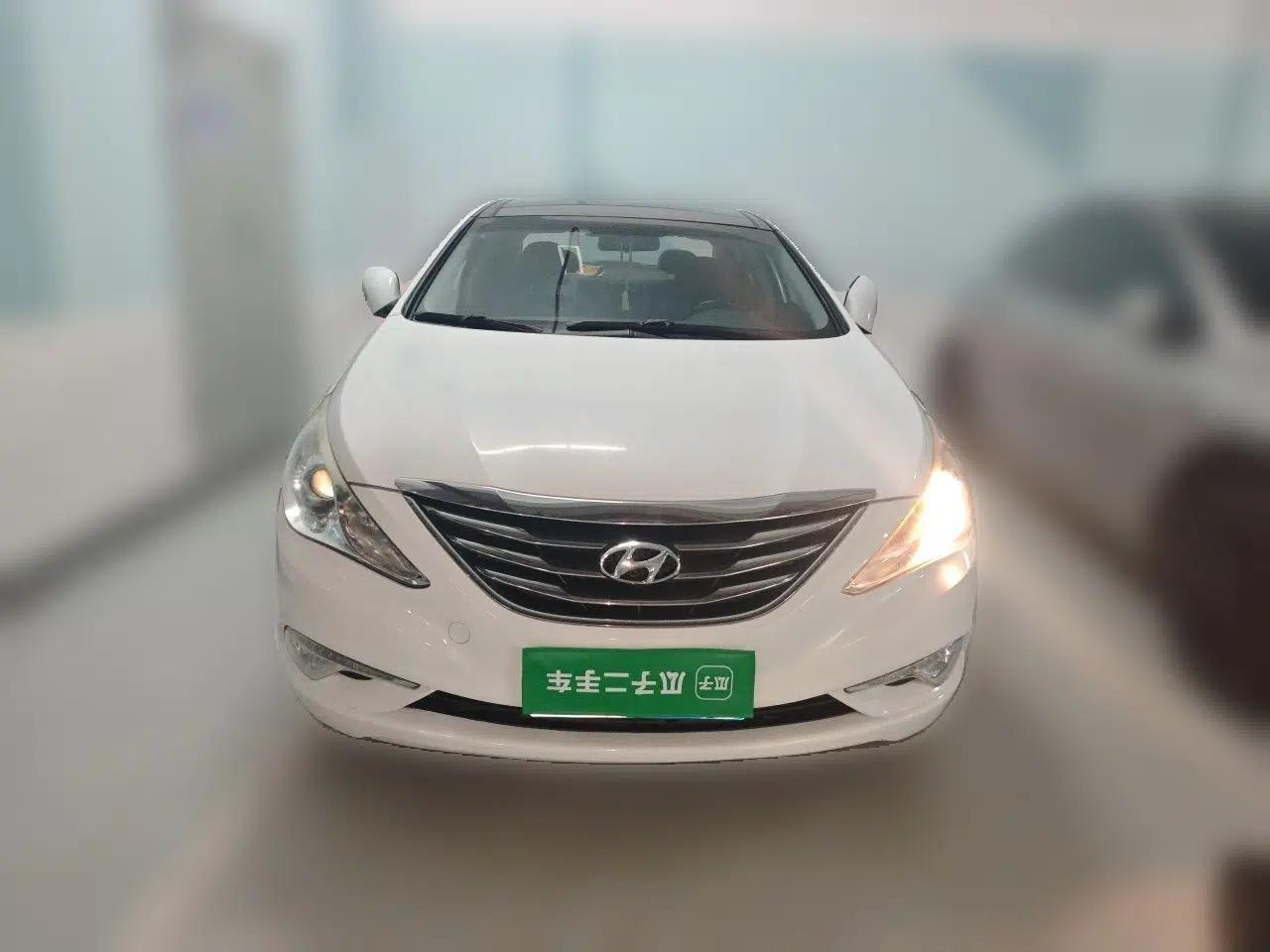 Hyundai Sonata 2013 2.0L Automatic Luxury Edition — миниатюра 2