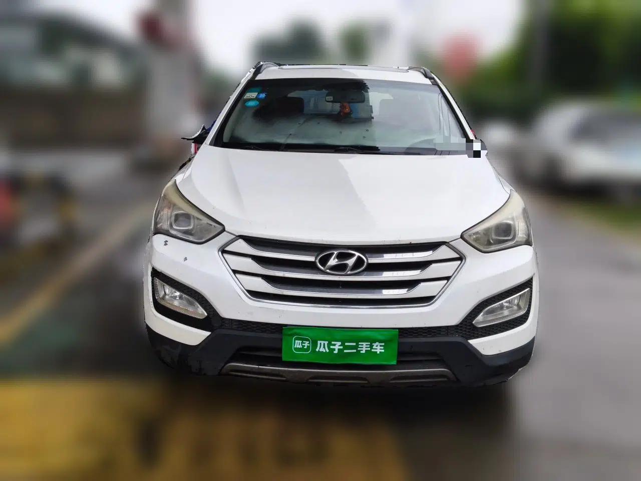 Hyundai Santa Fe 2013 2.4L Automatic 2WD Comfort Edition — миниатюра 2