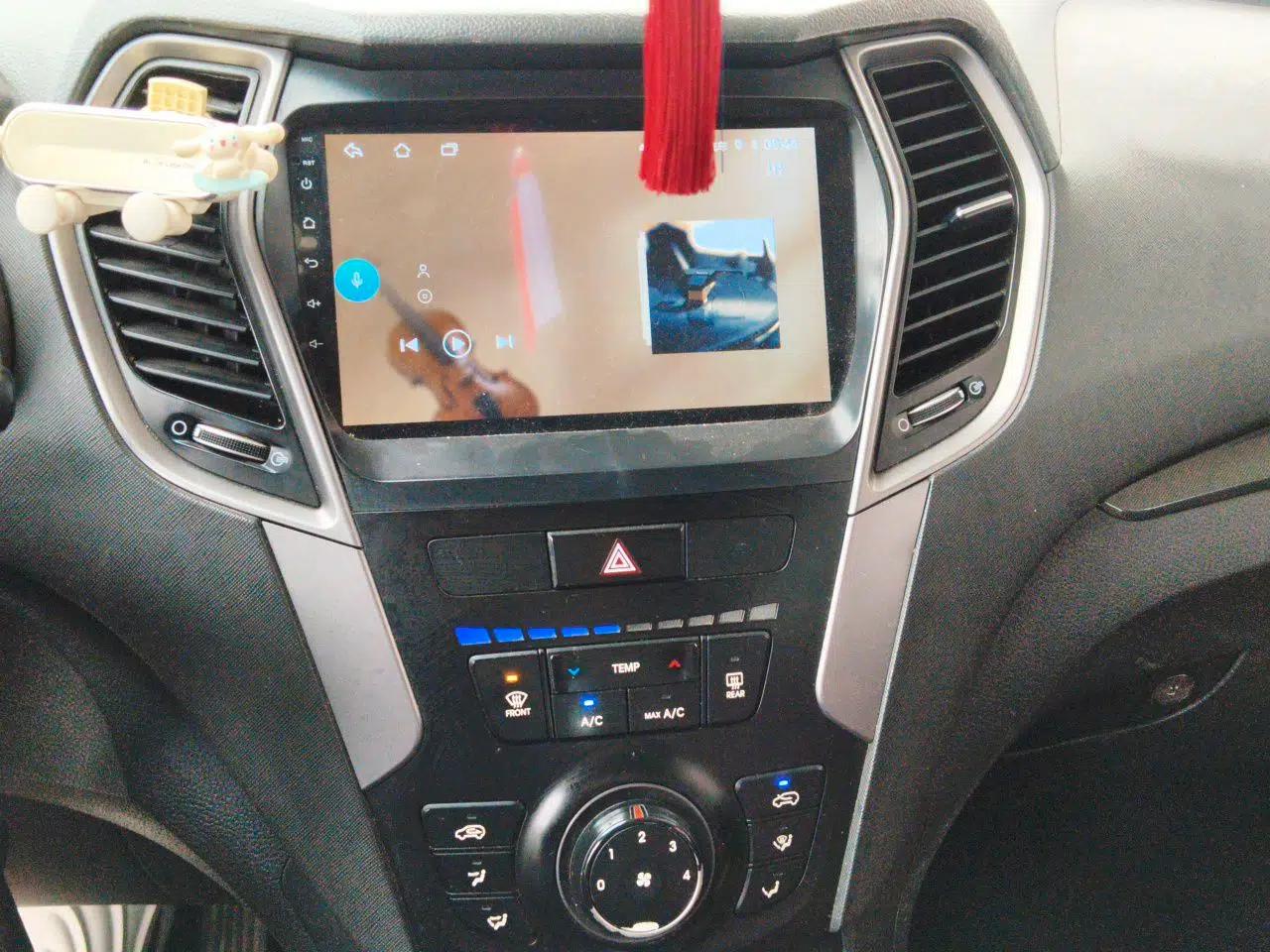 Hyundai Santa Fe 2013 2.4L Automatic 2WD Comfort Edition — миниатюра 13
