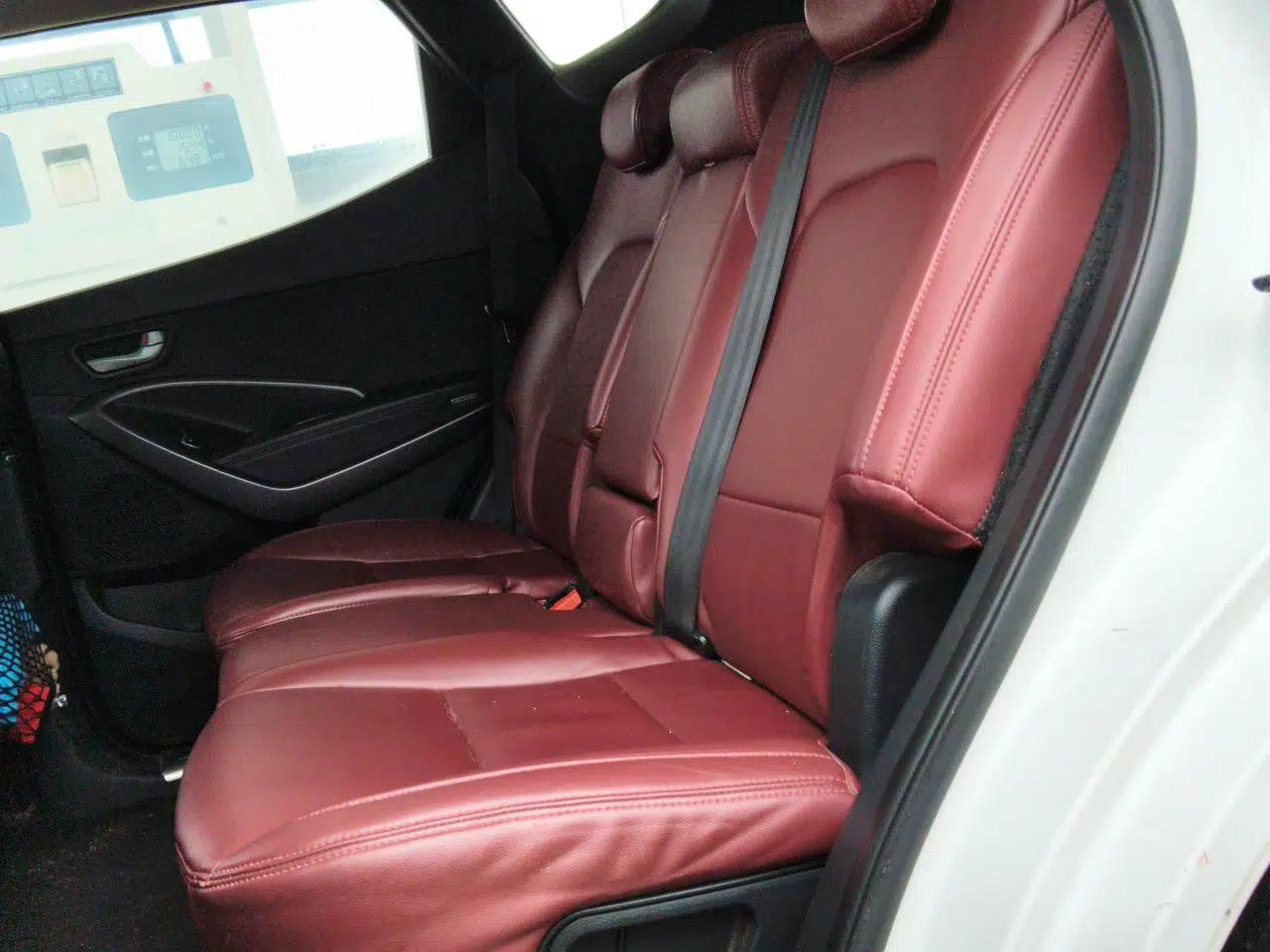 Hyundai Santa Fe 2013 2.4L Automatic 2WD Comfort Edition — миниатюра 17