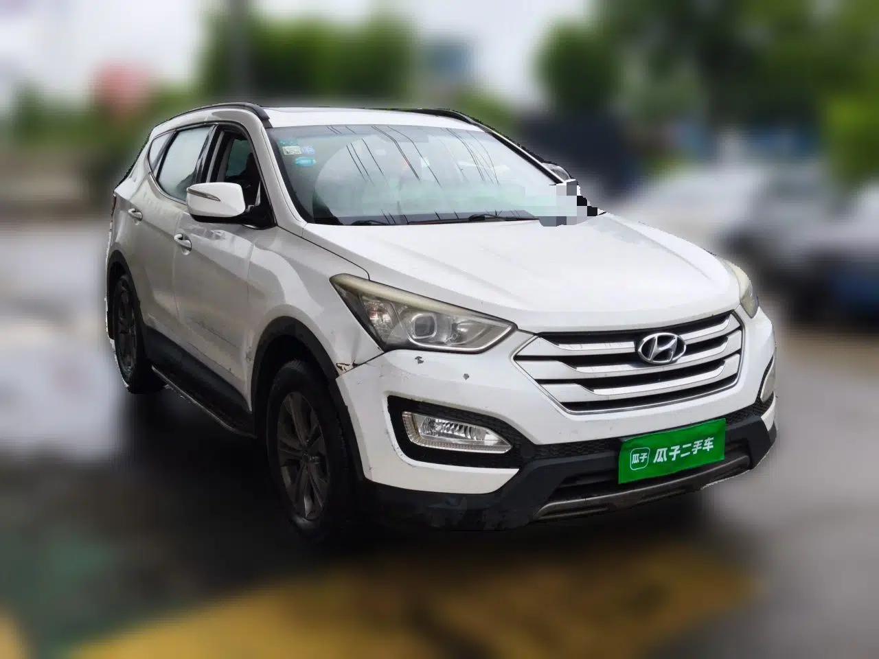 Hyundai Santa Fe 2013 2.4L Automatic 2WD Comfort Edition — миниатюра 3