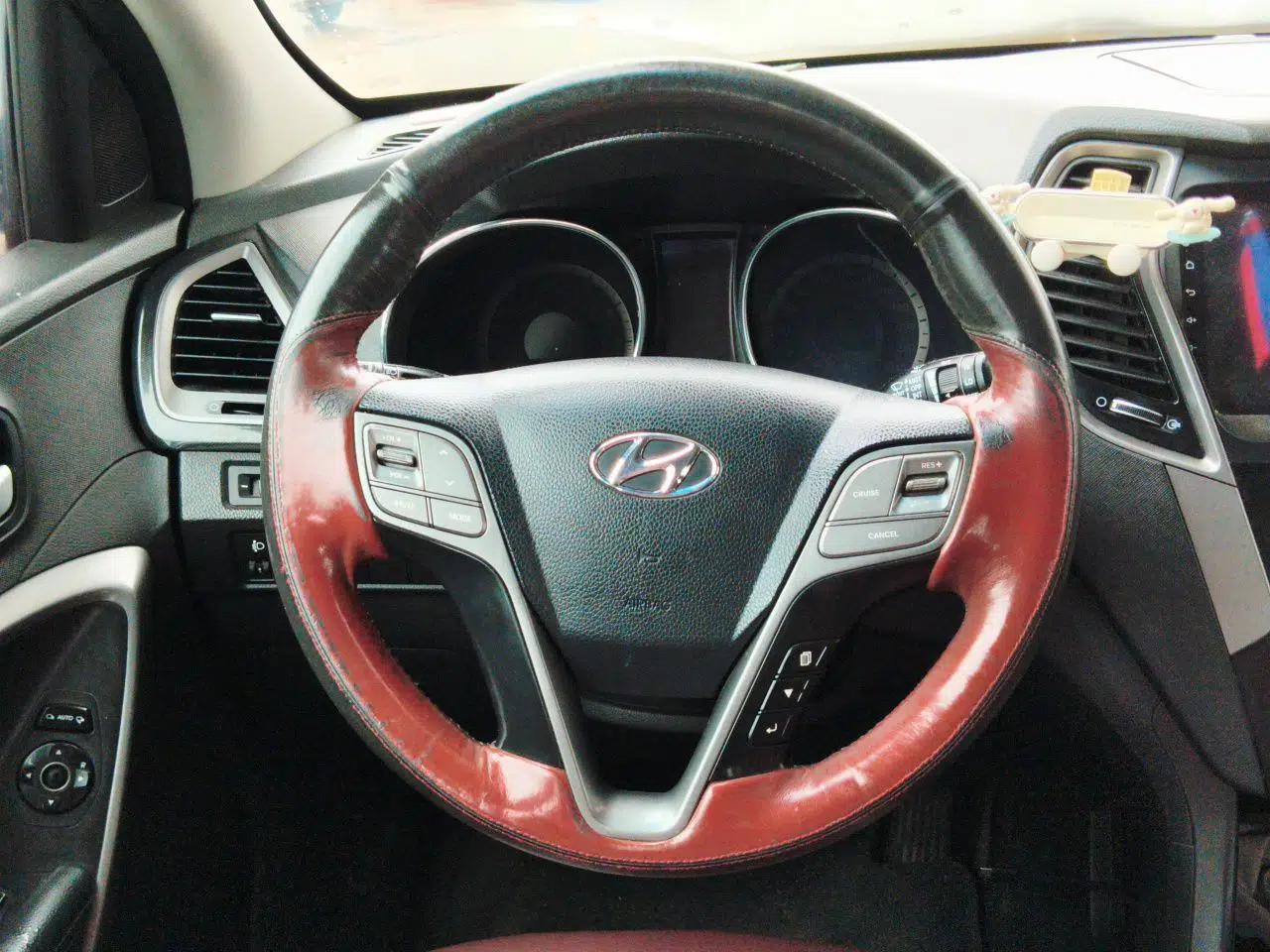 Hyundai Santa Fe 2013 2.4L Automatic 2WD Comfort Edition — миниатюра 10
