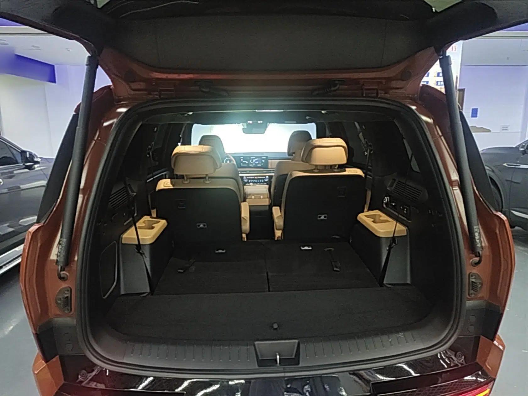 Hyundai Santa Fe 2024 2.0T Connoisseur Ultra — миниатюра 30