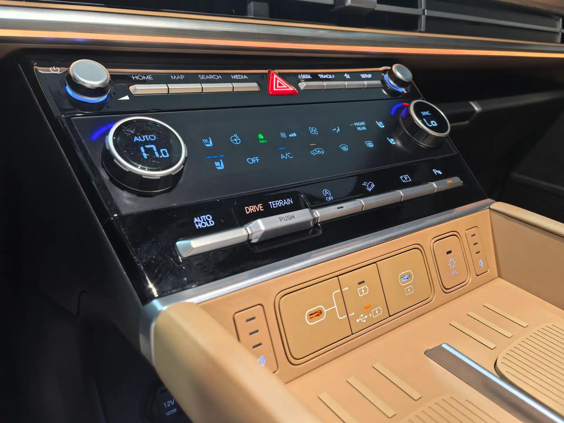 Hyundai Santa Fe 2024 2.0T Connoisseur Ultra — миниатюра 34