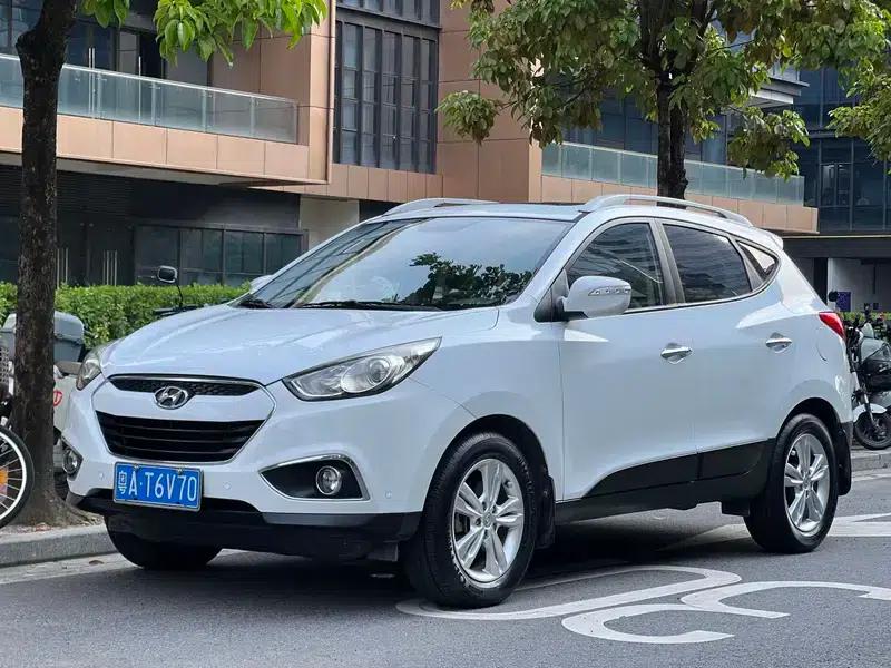 Hyundai ix35 2012 2.0L Automatic 2WD Elite Edition GL — миниатюра 1