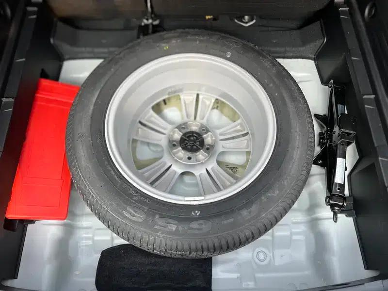 Hyundai ix35 2012 2.0L Automatic 2WD Elite Edition GL — миниатюра 11