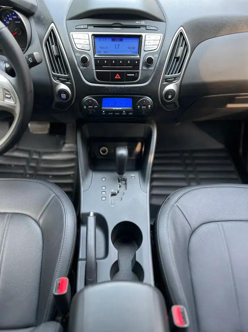 Hyundai ix35 2012 2.0L Automatic 2WD Elite Edition GL — миниатюра 23