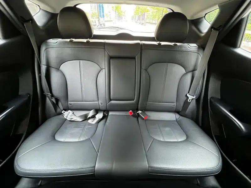 Hyundai ix35 2012 2.0L Automatic 2WD Elite Edition GL — миниатюра 28