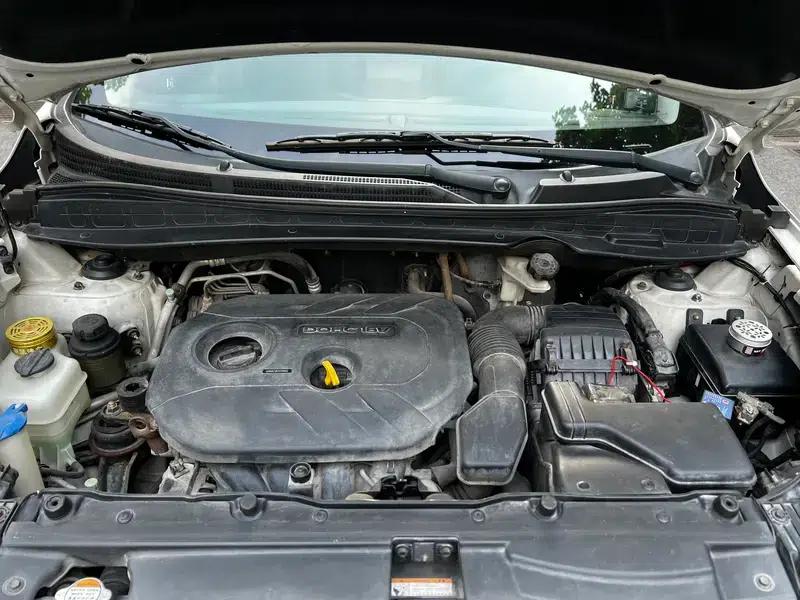 Hyundai ix35 2012 2.0L Automatic 2WD Elite Edition GL — миниатюра 8
