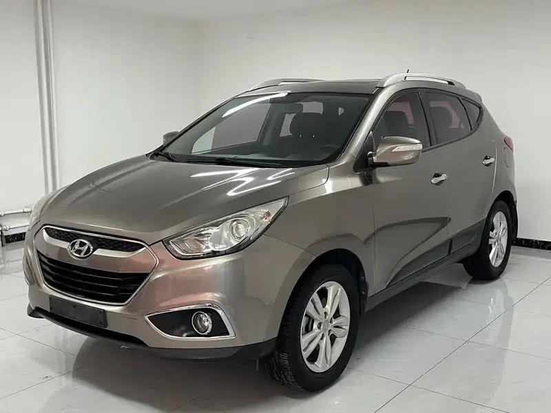 Hyundai ix35 2012 2.0L Automatic 2WD Elite Edition GL — миниатюра 1