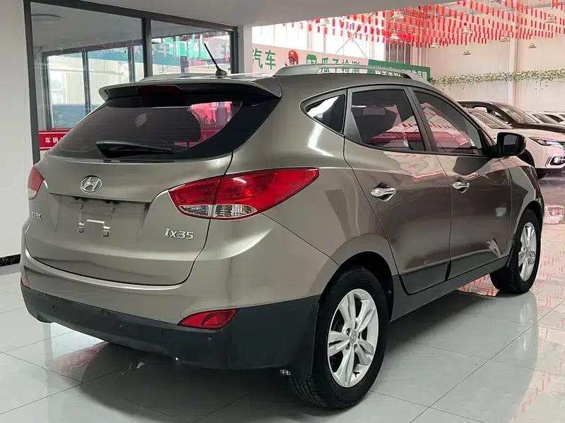 Hyundai ix35 2012 2.0L Automatic 2WD Elite Edition GL — миниатюра 6