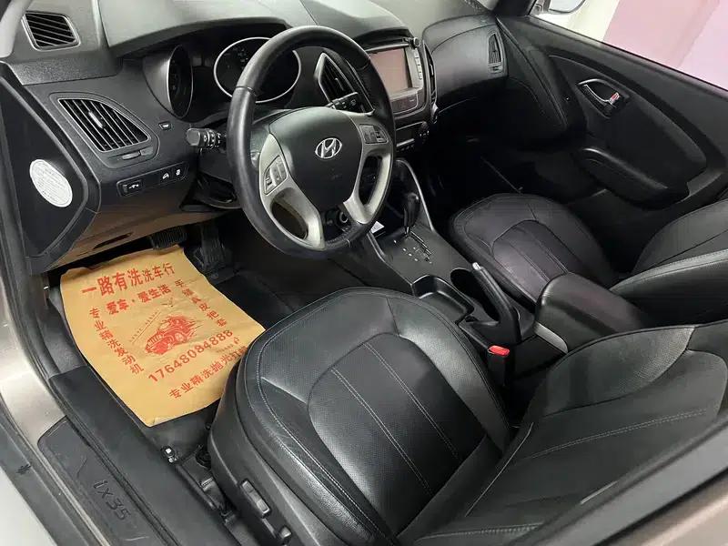 Hyundai ix35 2012 2.0L Automatic 2WD Elite Edition GL — миниатюра 8