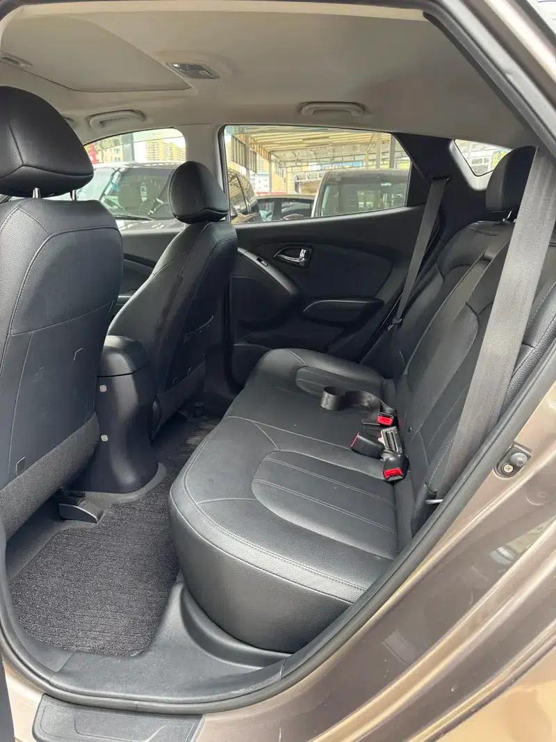Hyundai ix35 2013 2.0L Automatic 2WD Smart GLS (National IV Emission Standard) — миниатюра 16