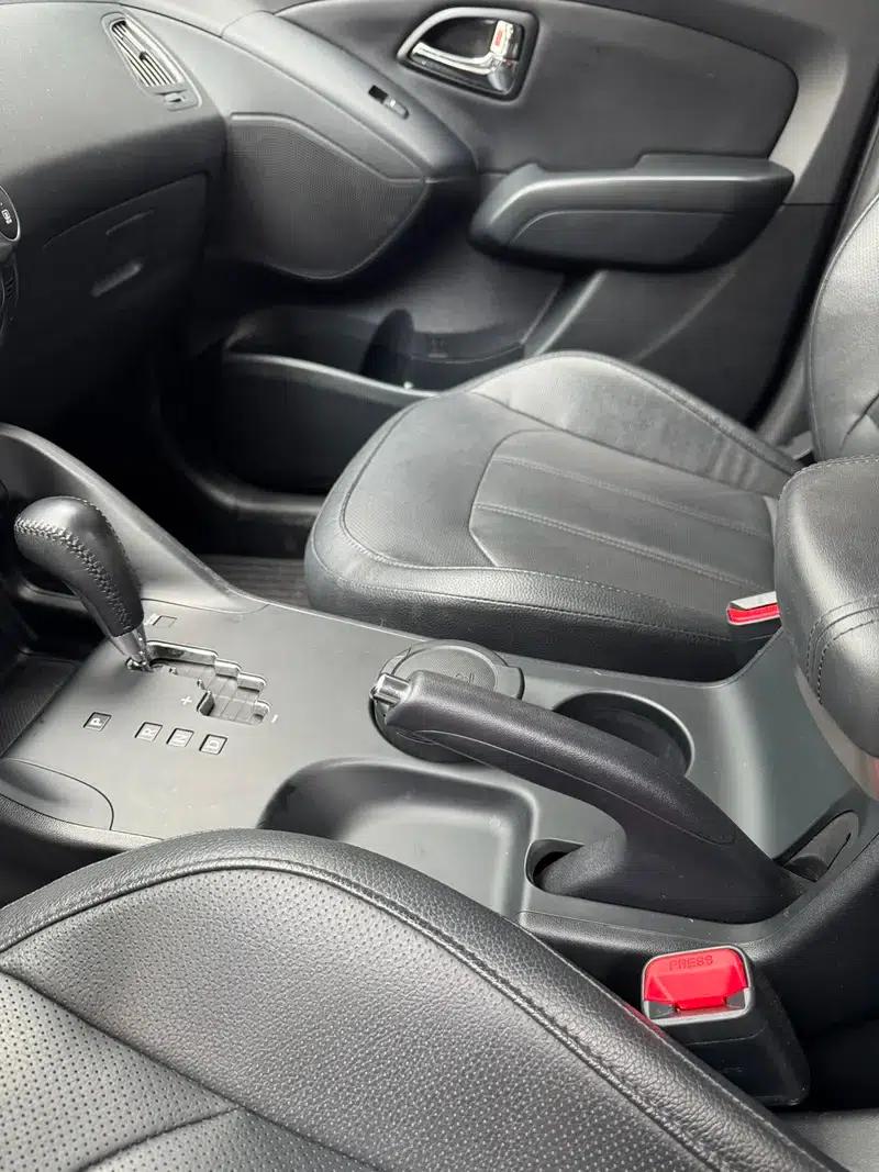 Hyundai ix35 2013 2.0L Automatic 2WD Smart GLS (National IV Emission Standard) — миниатюра 10