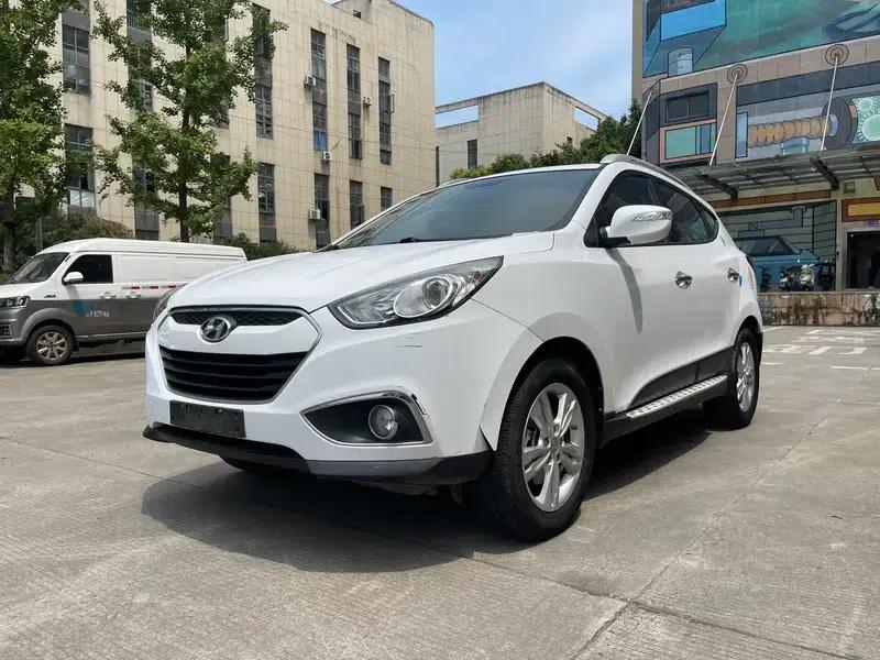 Hyundai ix35 2012 2.0L Automatic 2WD Elite GLS — миниатюра 1