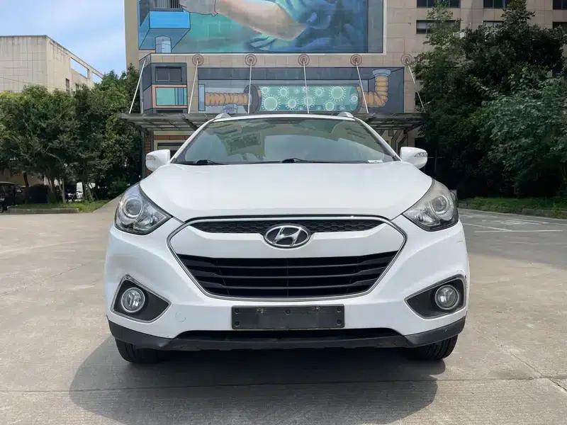 Hyundai ix35 2012 2.0L Automatic 2WD Elite GLS — миниатюра 2