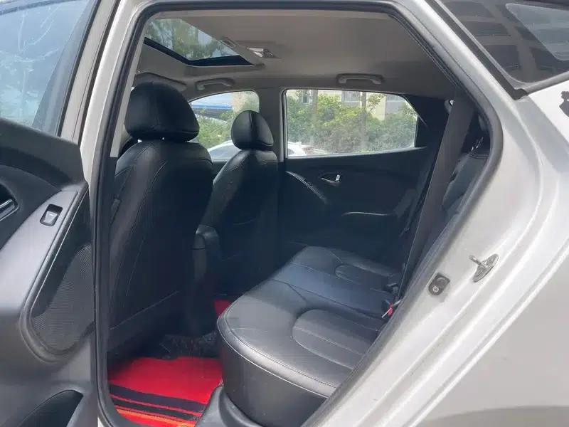 Hyundai ix35 2012 2.0L Automatic 2WD Elite GLS — миниатюра 15