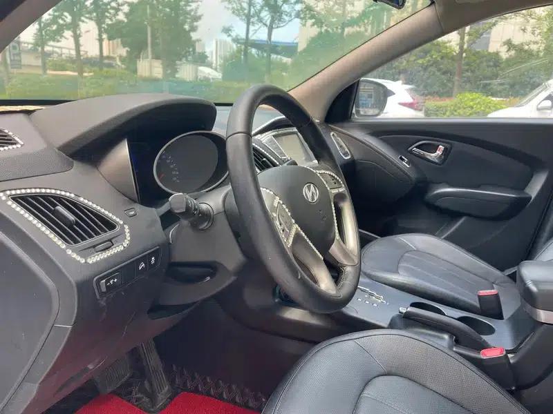 Hyundai ix35 2012 2.0L Automatic 2WD Elite GLS — миниатюра 19