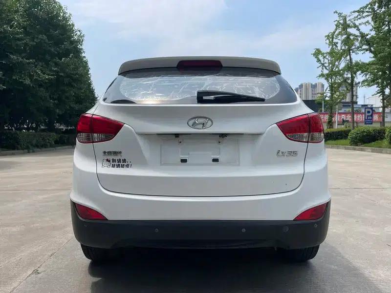 Hyundai ix35 2012 2.0L Automatic 2WD Elite GLS — миниатюра 4