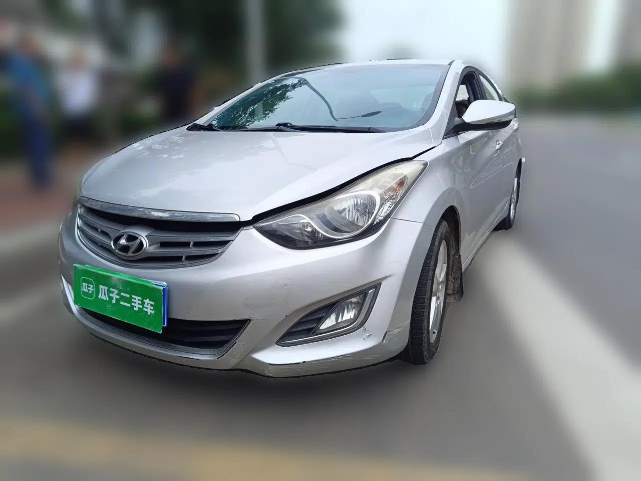 Hyundai Elantra (5th Generation / Langdong) 2012 1.6L Automatic Leading Model — миниатюра 1