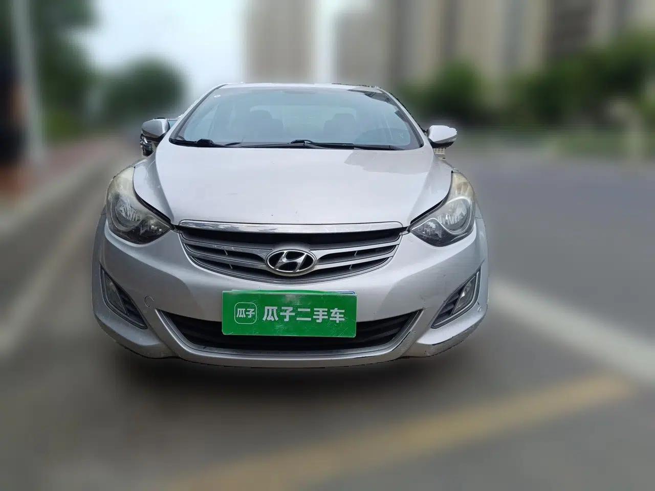 Hyundai Elantra (5th Generation / Langdong) 2012 1.6L Automatic Leading Model — миниатюра 2