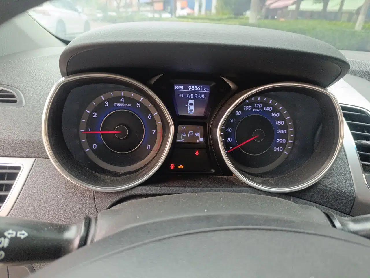 Hyundai Elantra (5th Generation / Langdong) 2012 1.6L Automatic Leading Model — миниатюра 11