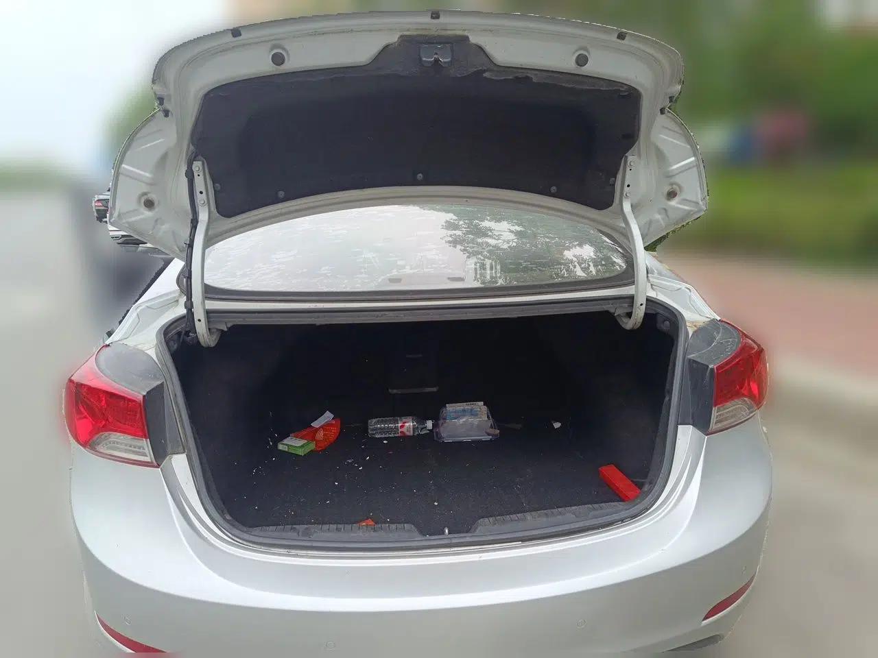 Hyundai Elantra (5th Generation / Langdong) 2012 1.6L Automatic Leading Model — миниатюра 19