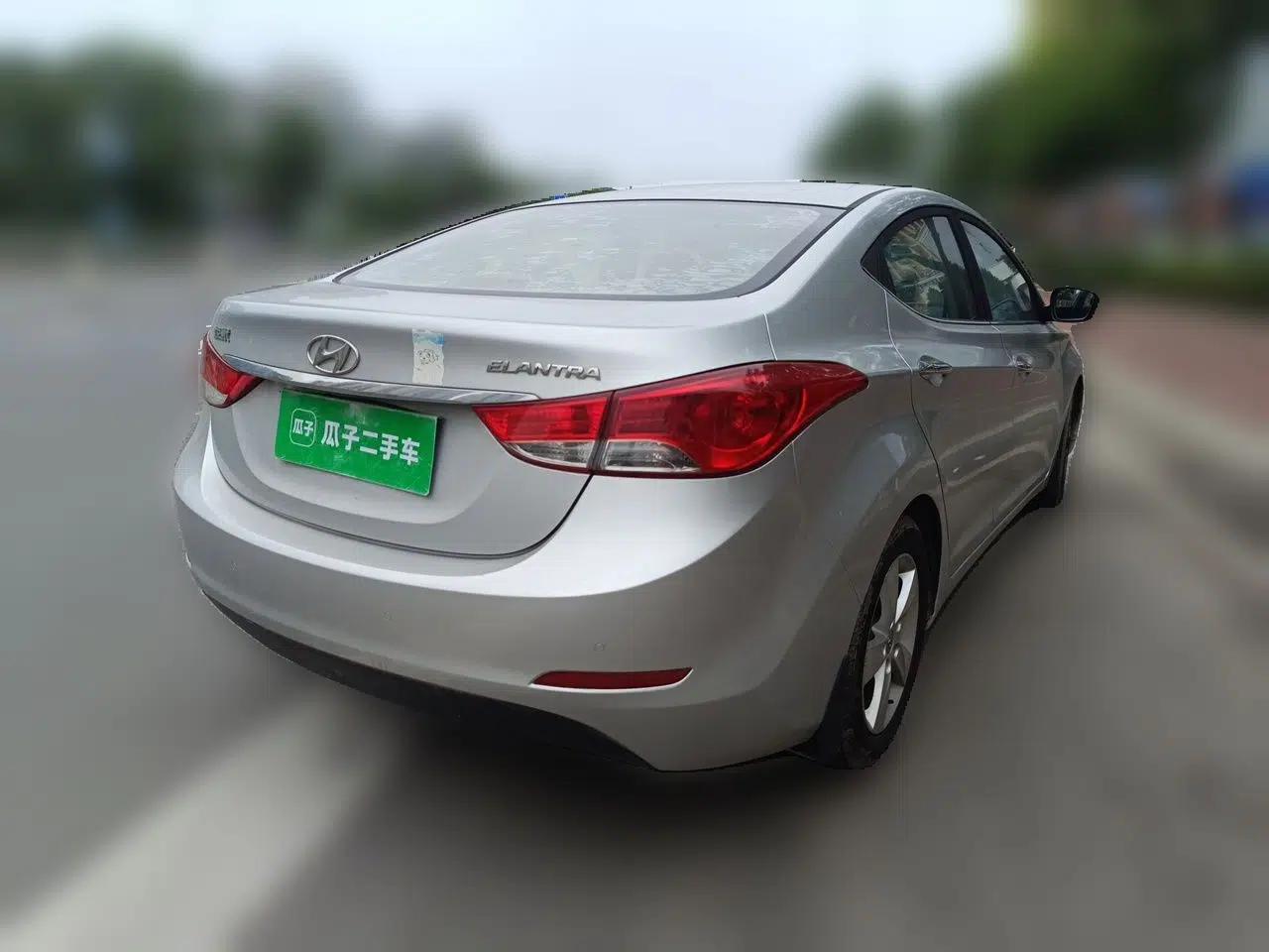 Hyundai Elantra (5th Generation / Langdong) 2012 1.6L Automatic Leading Model — миниатюра 6