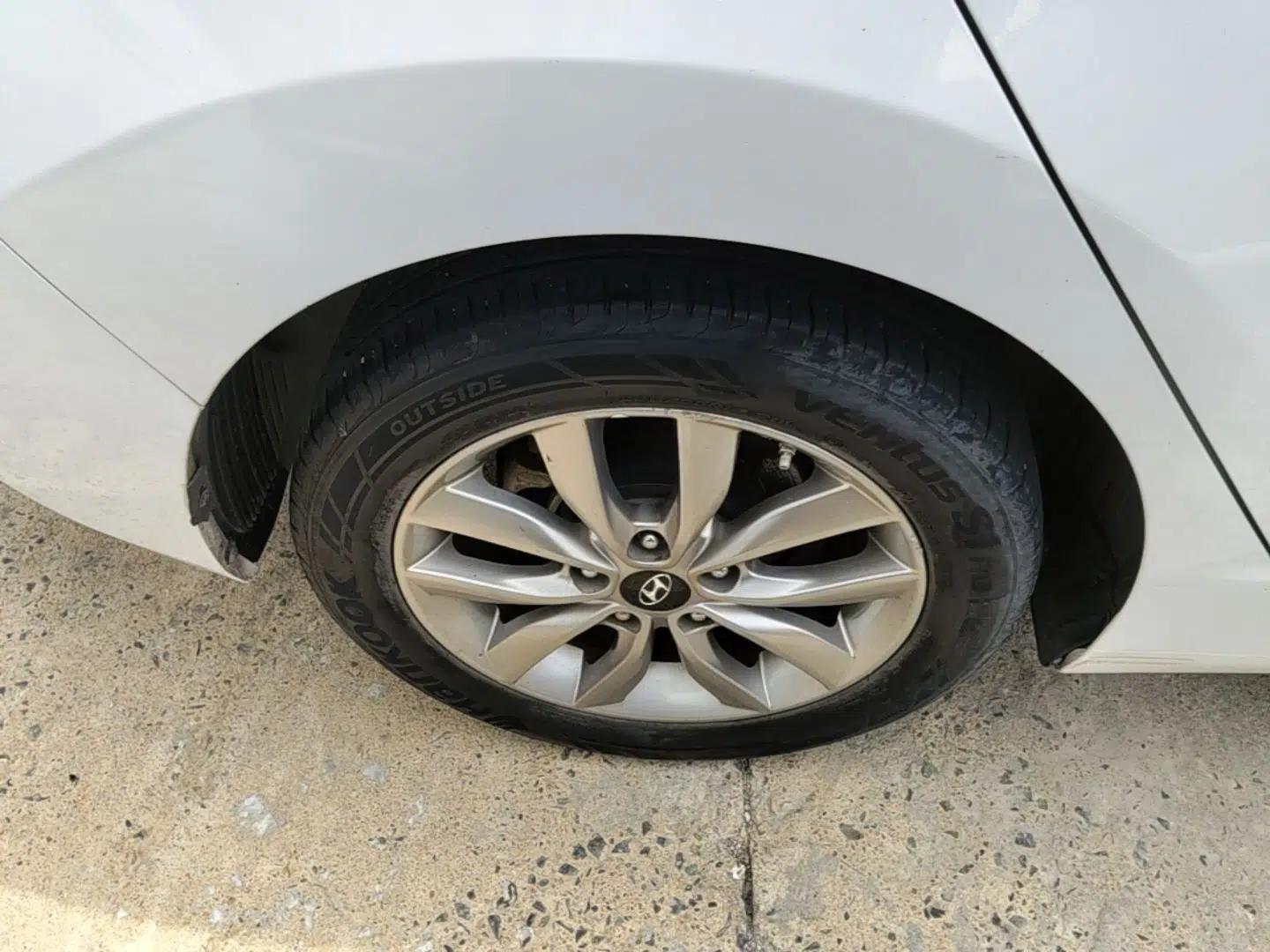 Hyundai Elantra (5th Generation / Langdong) 2015 1.6L Automatic Fashion Model — миниатюра 11