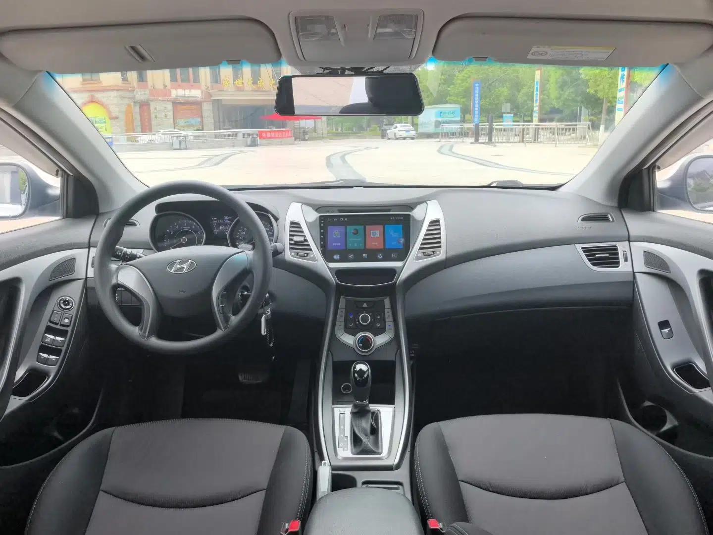 Hyundai Elantra (5th Generation / Langdong) 2015 1.6L Automatic Fashion Model — миниатюра 12