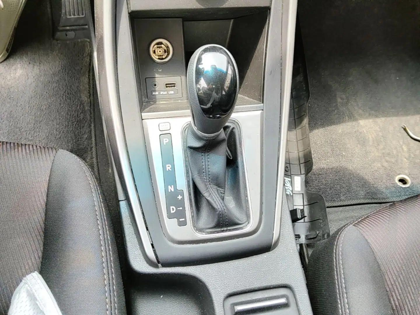 Hyundai Elantra (5th Generation / Langdong) 2015 1.6L Automatic Fashion Model — миниатюра 16