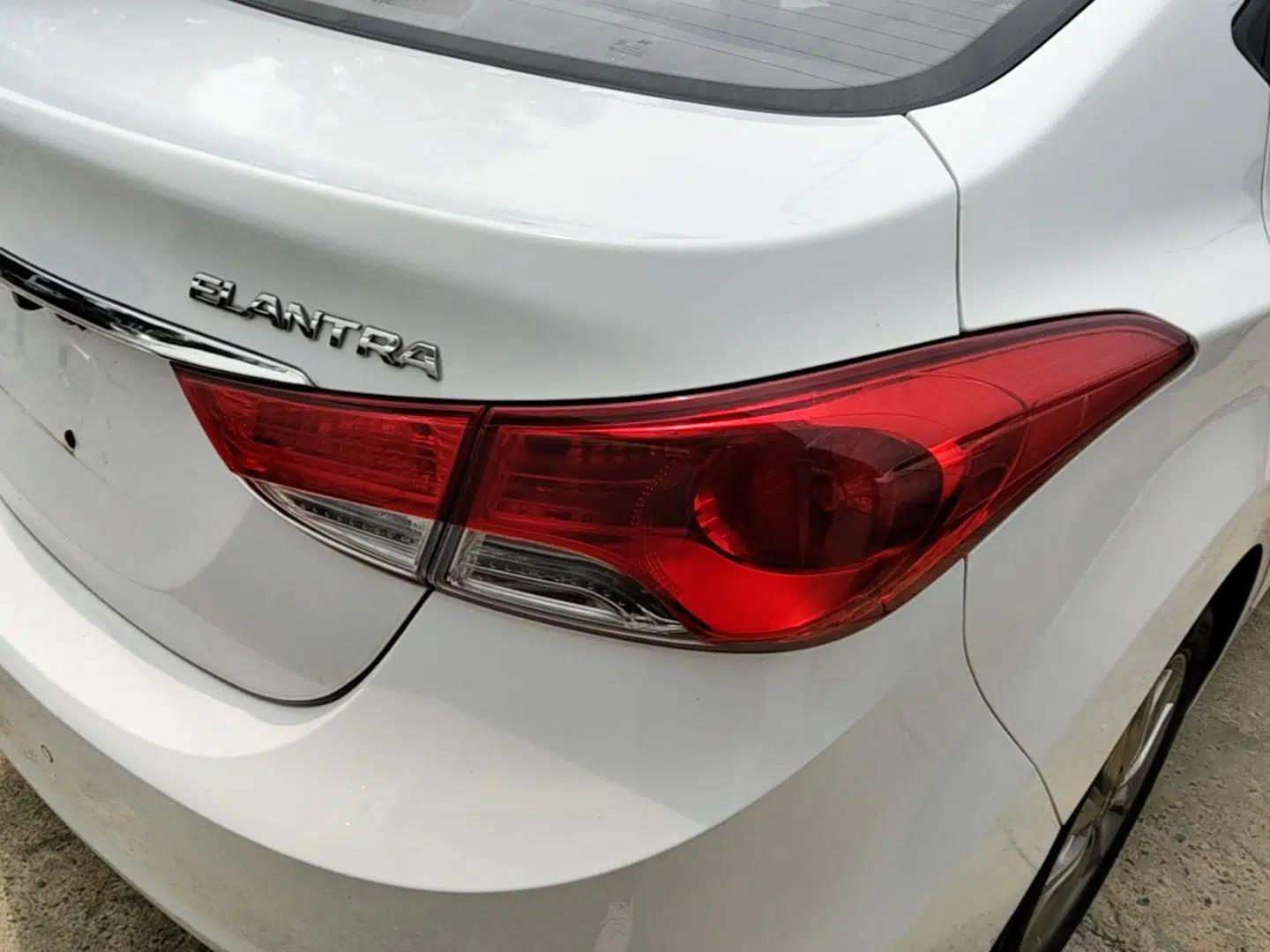 Hyundai Elantra (5th Generation / Langdong) 2015 1.6L Automatic Fashion Model — миниатюра 9