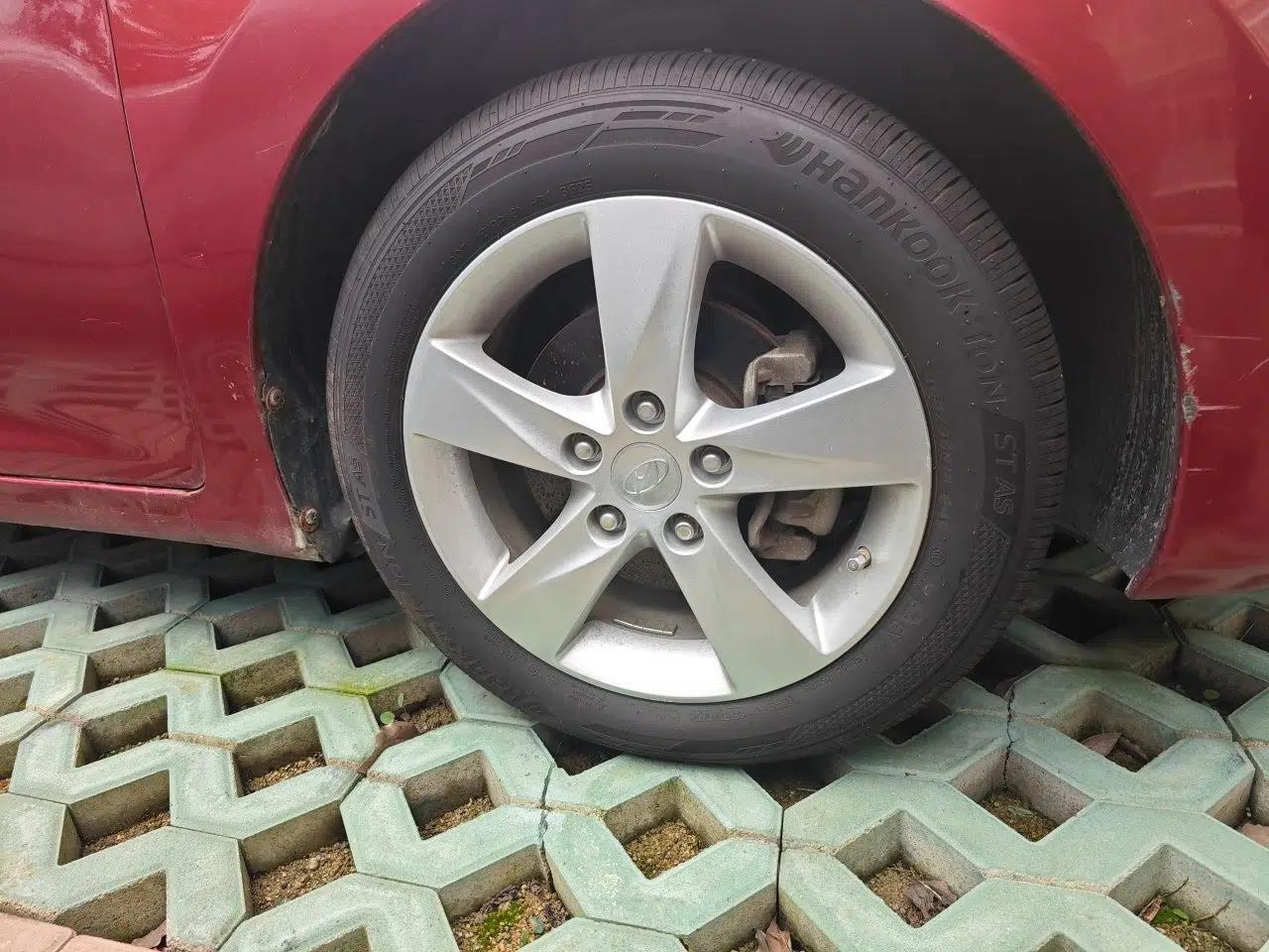 Hyundai Elantra (5th Generation / Langdong) 2012 1.6L Automatic Fashion Edition — миниатюра 8