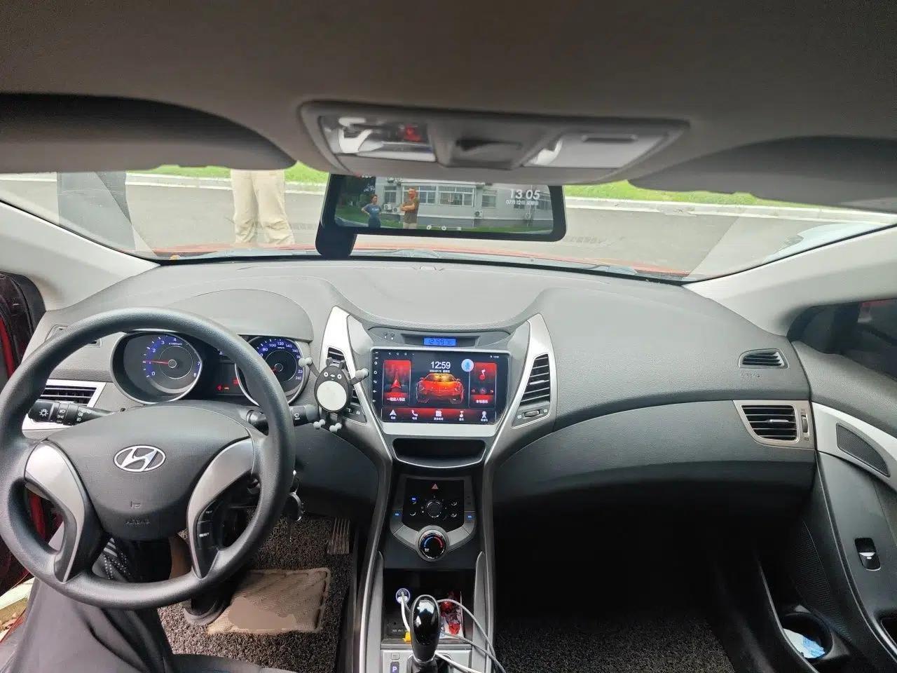 Hyundai Elantra (5th Generation / Langdong) 2012 1.6L Automatic Fashion Edition — миниатюра 9