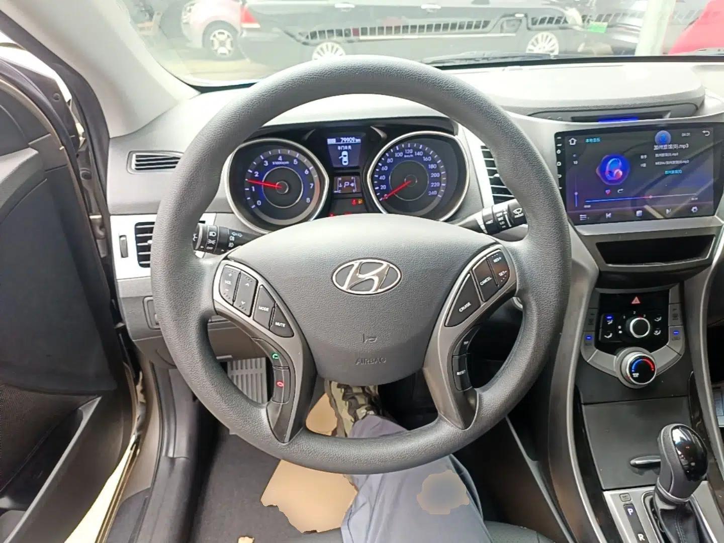 Hyundai Elantra (5th Generation / Langdong) 2015 1.6L Automatic Leading Model — миниатюра 13