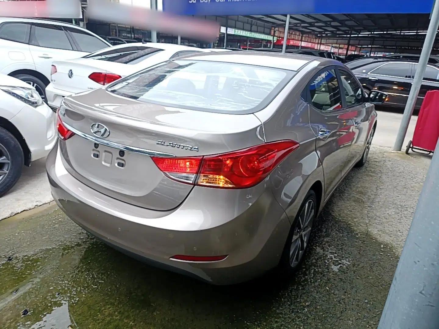 Hyundai Elantra (5th Generation / Langdong) 2015 1.6L Automatic Leading Model — миниатюра 6