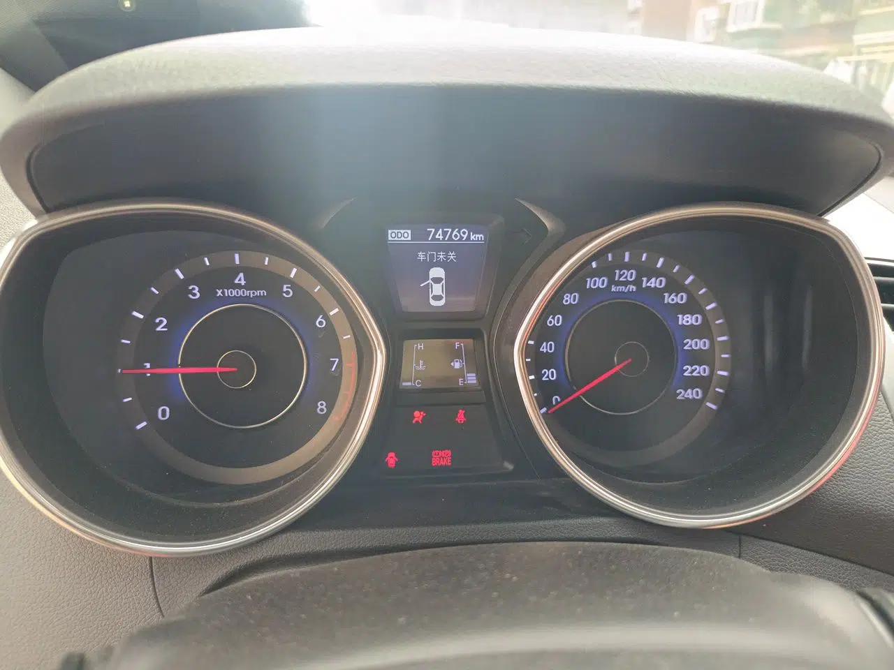 Hyundai Elantra (5th Generation / Langdong) 2012 1.6L Manual Leading Model — миниатюра 11