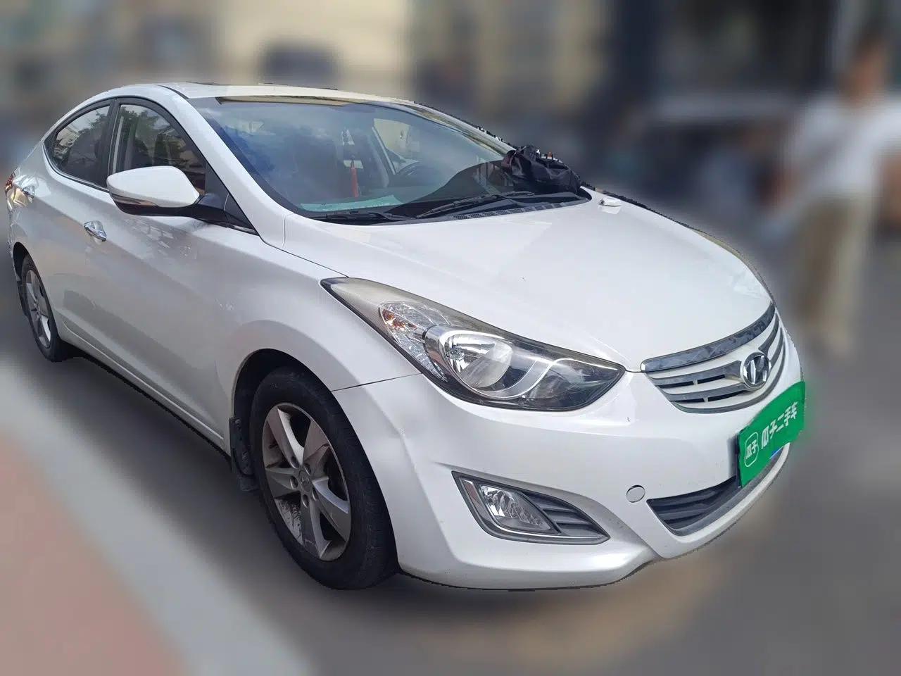 Hyundai Elantra (5th Generation / Langdong) 2012 1.6L Manual Leading Model — миниатюра 3