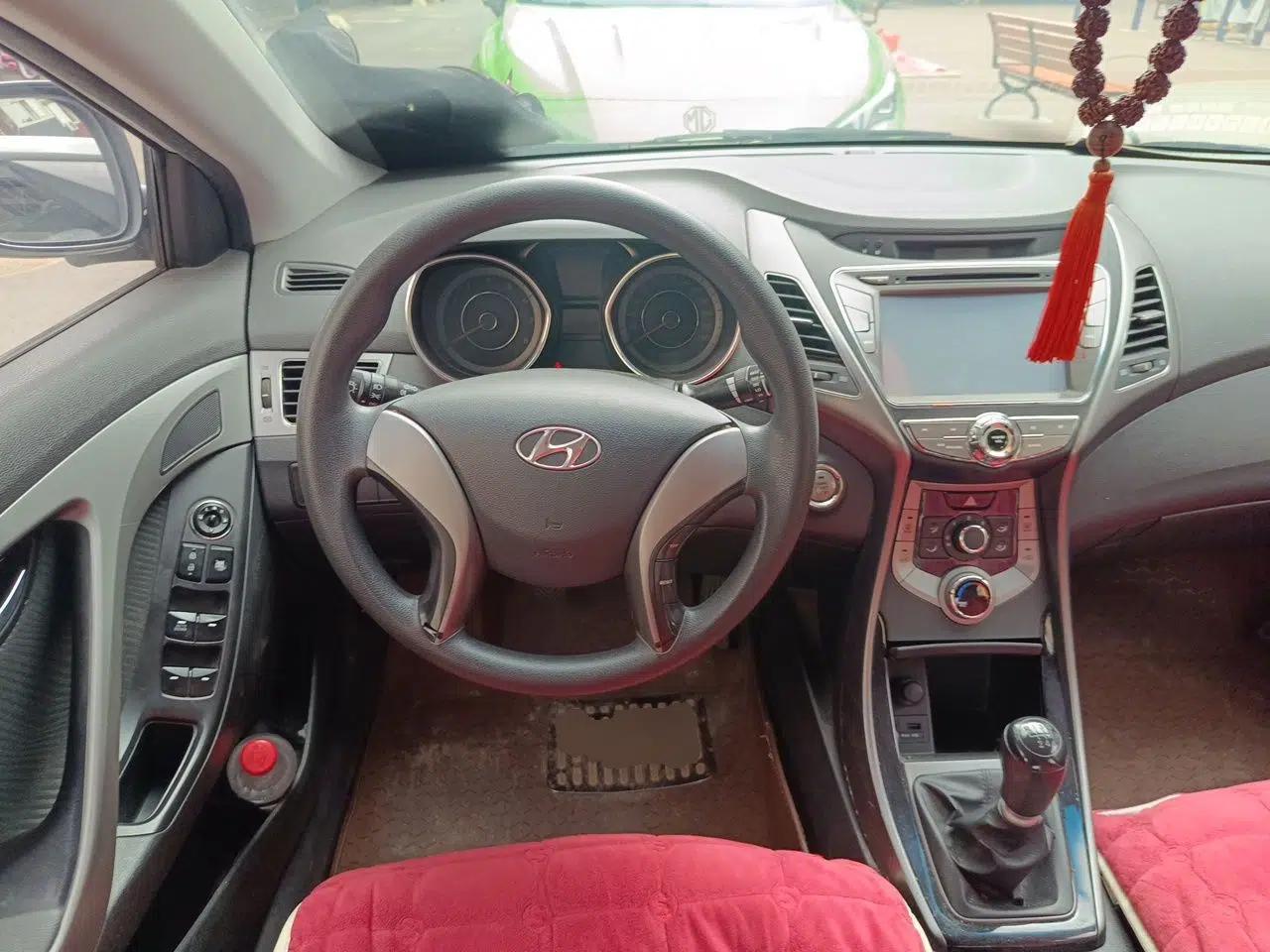 Hyundai Elantra (5th Generation / Langdong) 2012 1.6L Manual Leading Model — миниатюра 10