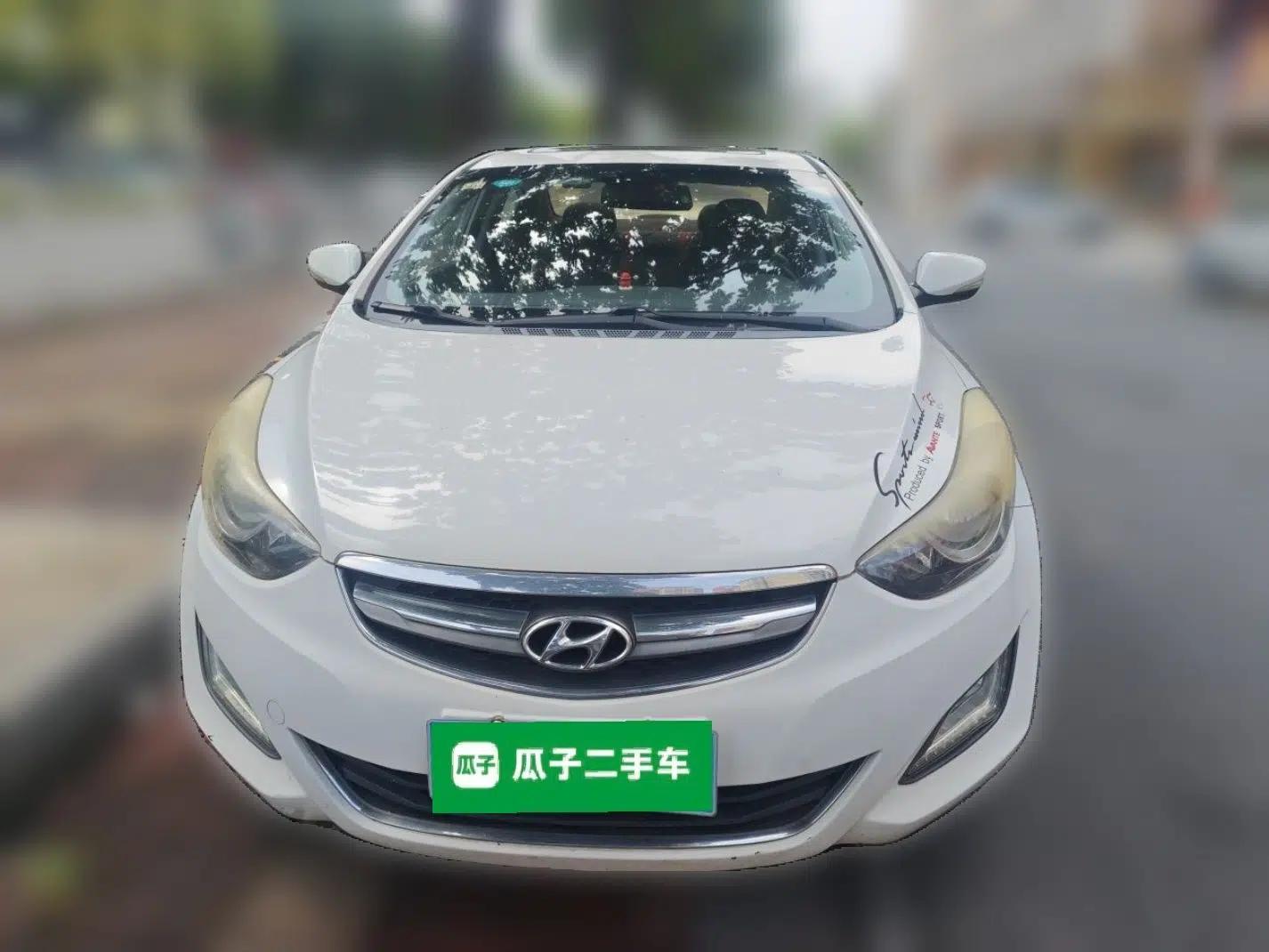 Hyundai Elantra (5th Generation / Langdong) 2015 1.6L Automatic Leading Model — миниатюра 2