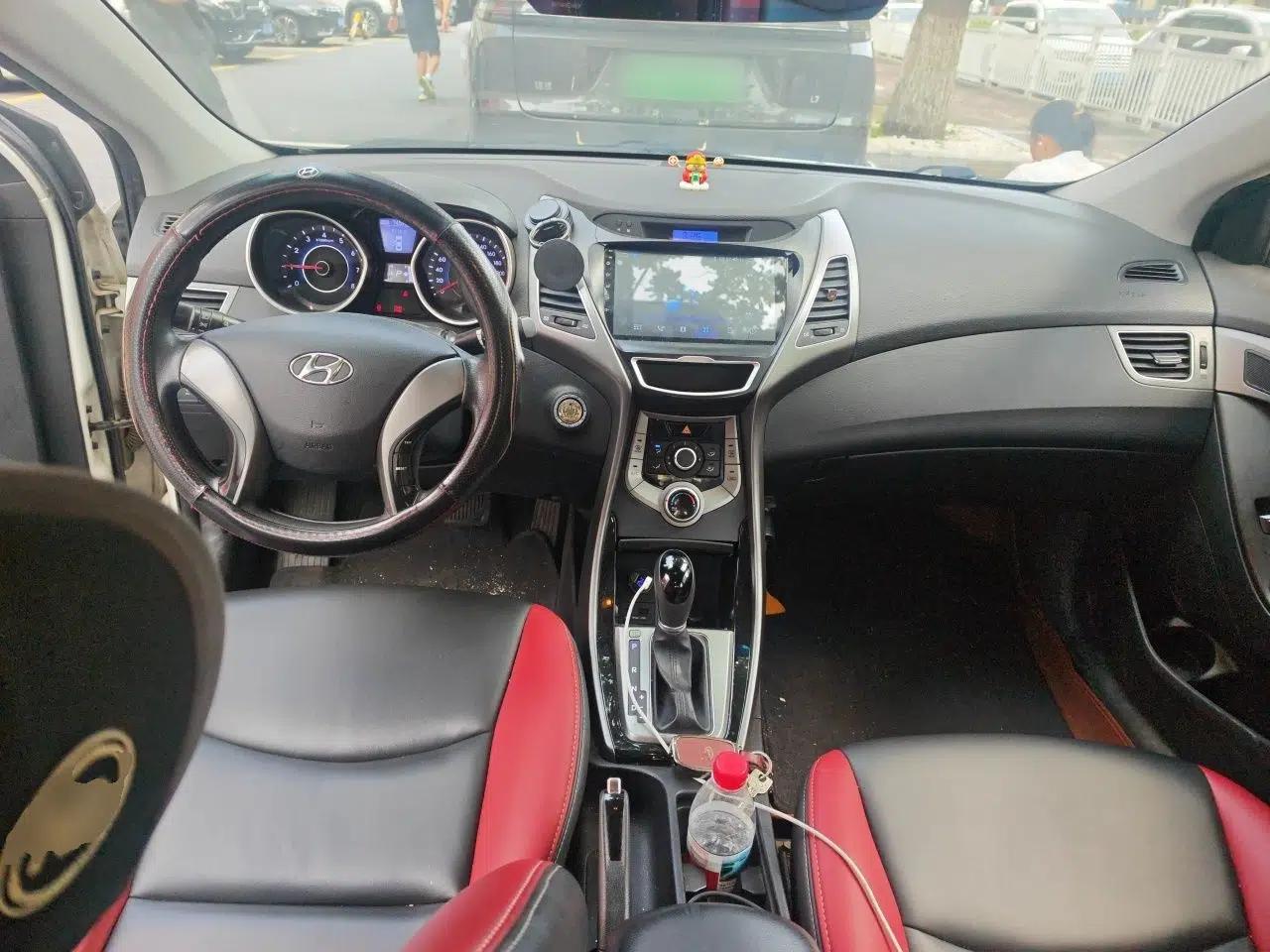 Hyundai Elantra (5th Generation / Langdong) 2015 1.6L Automatic Leading Model — миниатюра 9