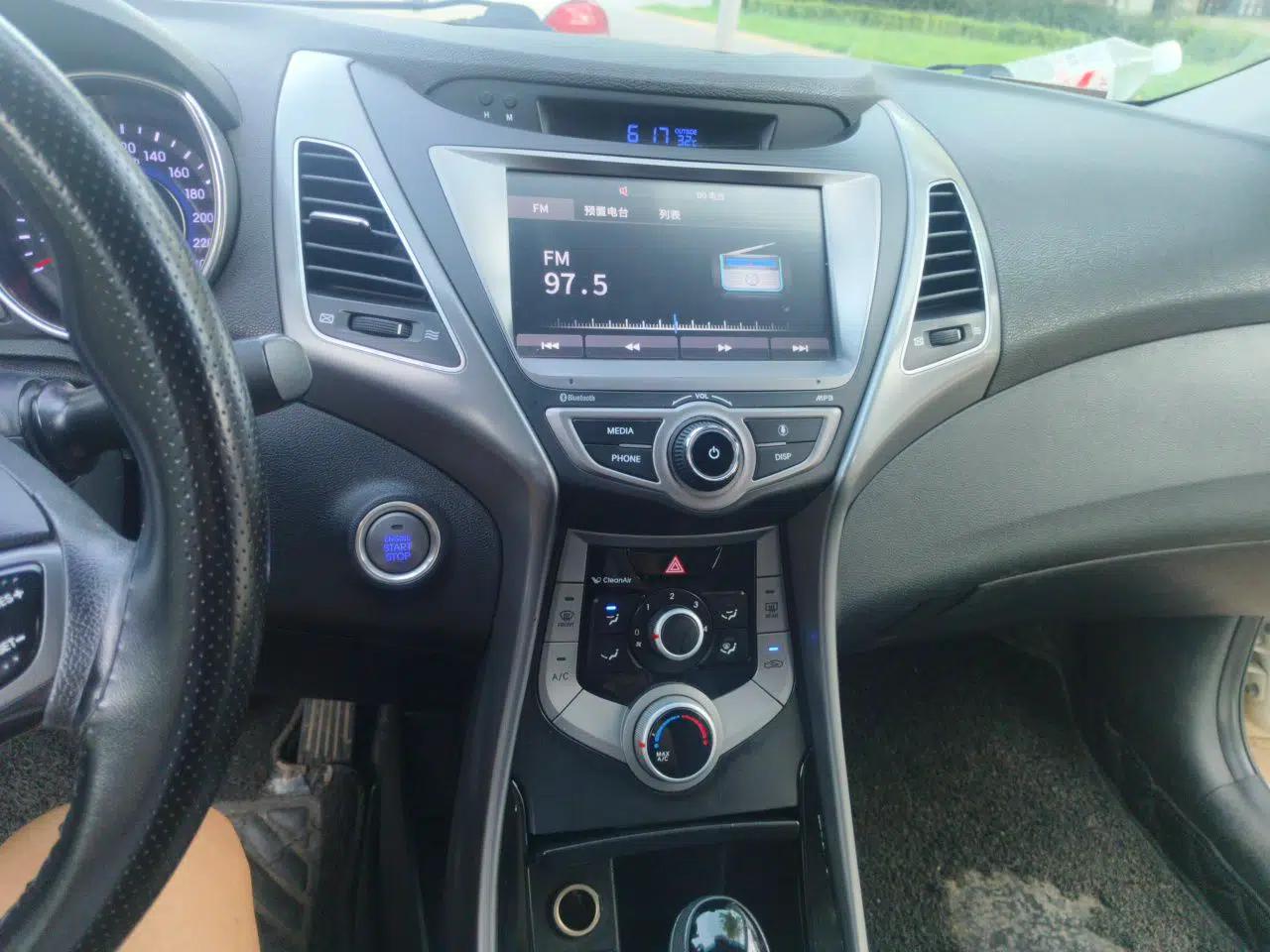 Hyundai Elantra (5th Generation / Langdong) 2016 1.6L Automatic Prestige Model — миниатюра 13