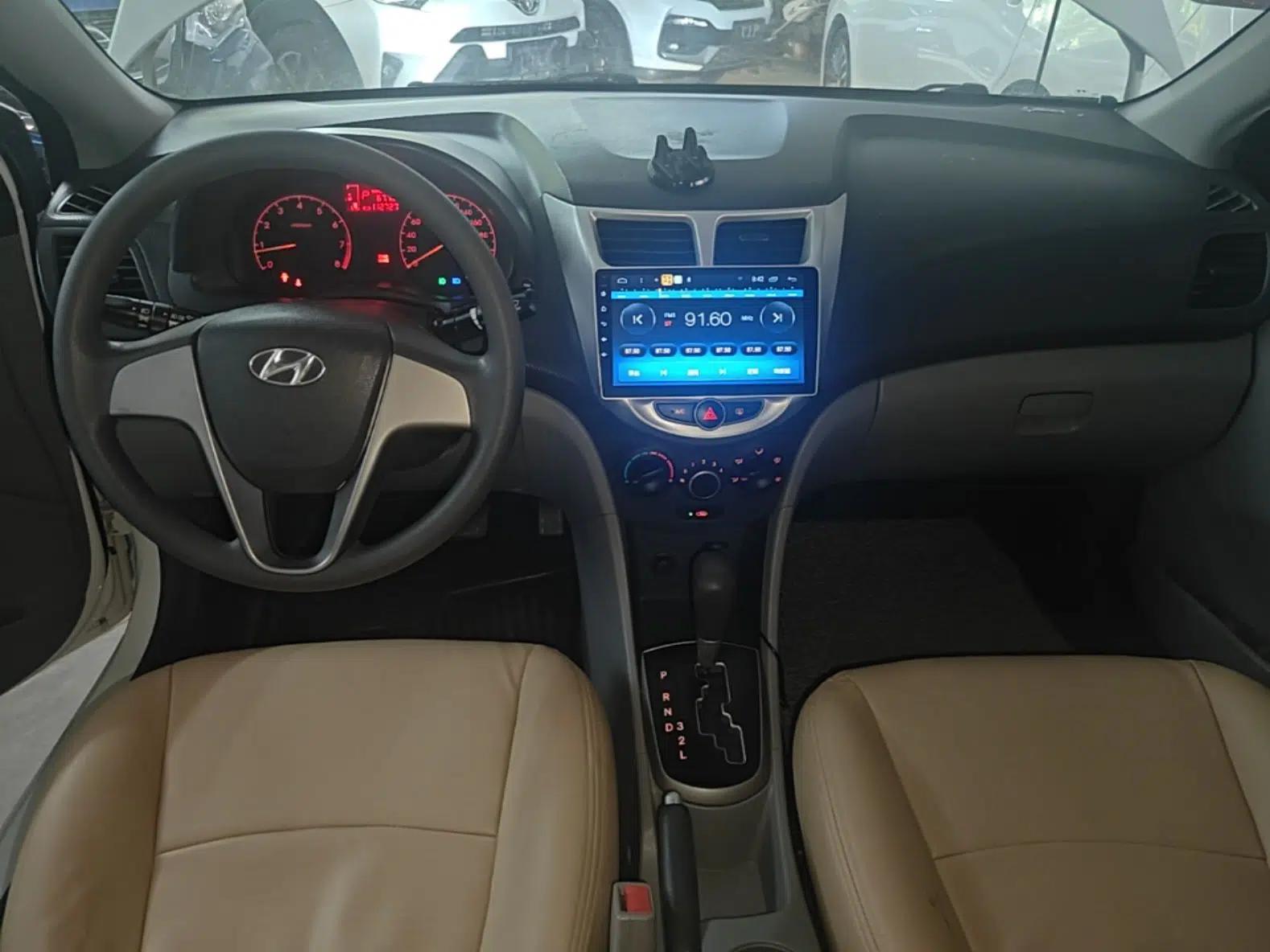 Hyundai Verna (older generation) 2016 1.4L Automatic Smart GLS — миниатюра 12